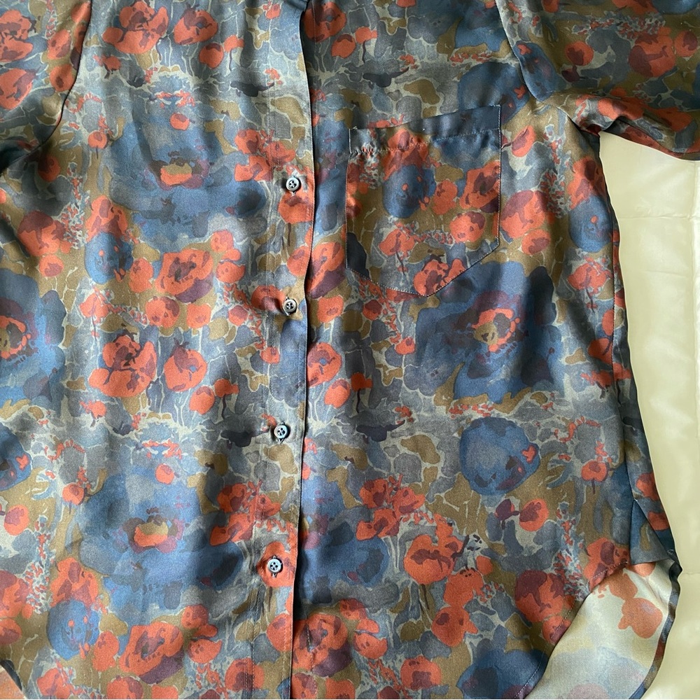 Bagutta Pure Silk Dark Floral Button Down Blouse - Picture 2 of 7
